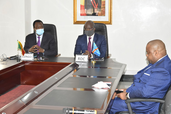 Les deux Ministres avec le Conseiller spécial du PR de la RDC